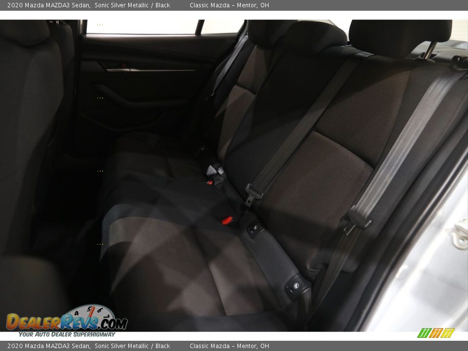 2020 Mazda MAZDA3 Sedan Sonic Silver Metallic / Black Photo #16