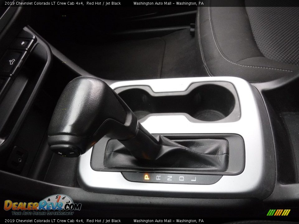 2019 Chevrolet Colorado LT Crew Cab 4x4 Shifter Photo #25