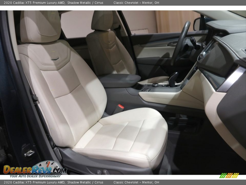 Front Seat of 2020 Cadillac XT5 Premium Luxury AWD Photo #17