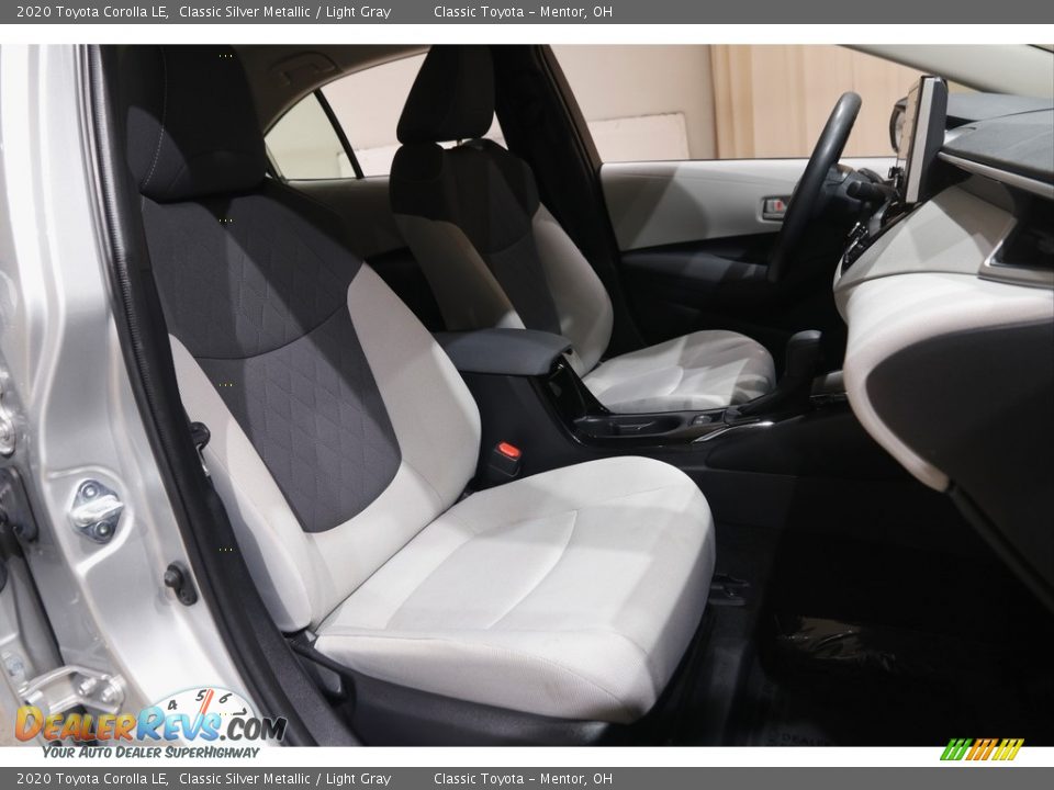 2020 Toyota Corolla LE Classic Silver Metallic / Light Gray Photo #13
