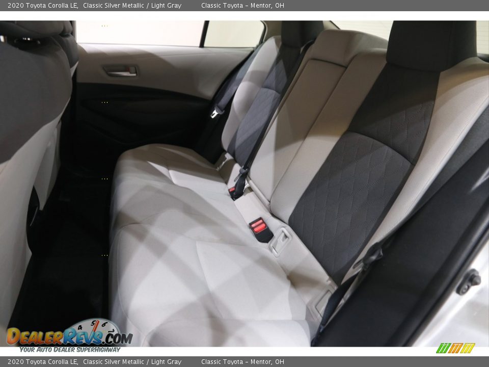 2020 Toyota Corolla LE Classic Silver Metallic / Light Gray Photo #15