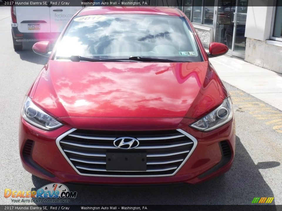 2017 Hyundai Elantra SE Red / Gray Photo #4