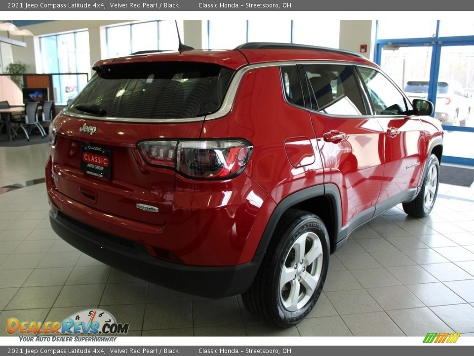 2021 Jeep Compass Latitude 4x4 Velvet Red Pearl / Black Photo #7