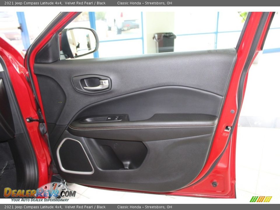Door Panel of 2021 Jeep Compass Latitude 4x4 Photo #14