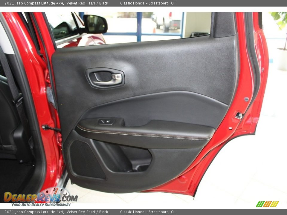 Door Panel of 2021 Jeep Compass Latitude 4x4 Photo #17