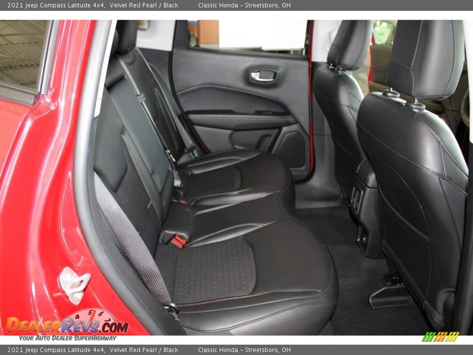 2021 Jeep Compass Latitude 4x4 Velvet Red Pearl / Black Photo #19