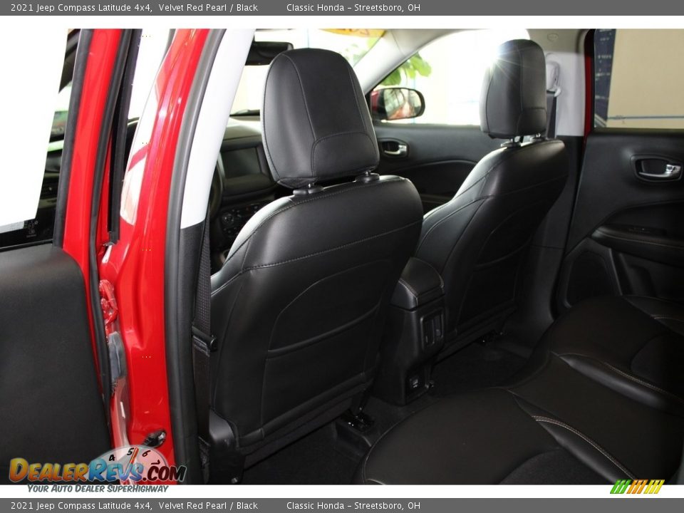 2021 Jeep Compass Latitude 4x4 Velvet Red Pearl / Black Photo #23