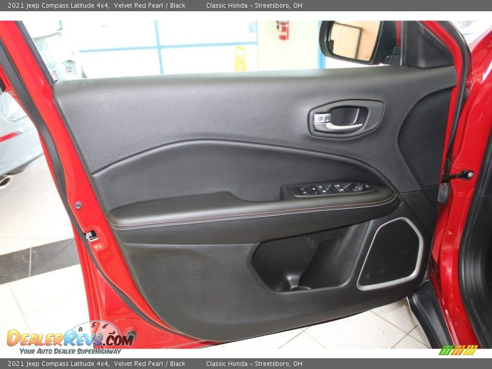 Door Panel of 2021 Jeep Compass Latitude 4x4 Photo #25