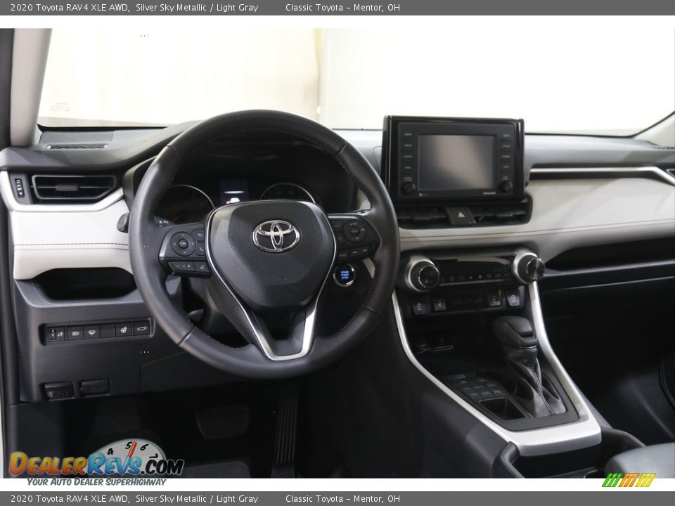 2020 Toyota RAV4 XLE AWD Silver Sky Metallic / Light Gray Photo #6