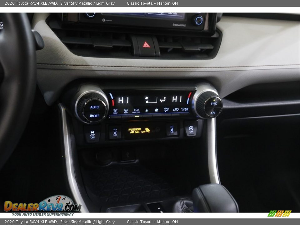 2020 Toyota RAV4 XLE AWD Silver Sky Metallic / Light Gray Photo #12