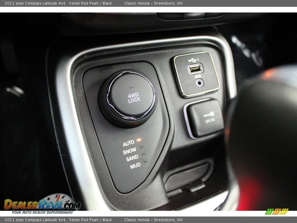 Controls of 2021 Jeep Compass Latitude 4x4 Photo #34