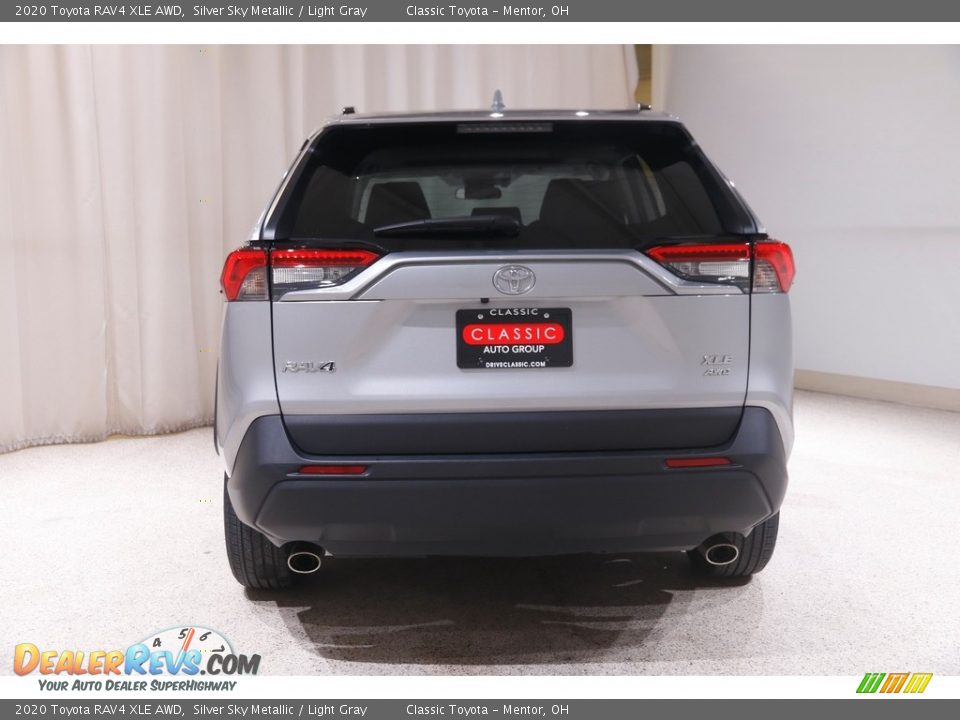 2020 Toyota RAV4 XLE AWD Silver Sky Metallic / Light Gray Photo #18