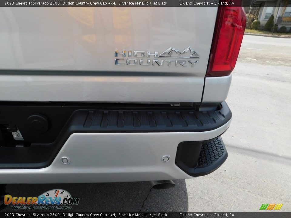 2023 Chevrolet Silverado 2500HD High Country Crew Cab 4x4 Silver Ice Metallic / Jet Black Photo #13