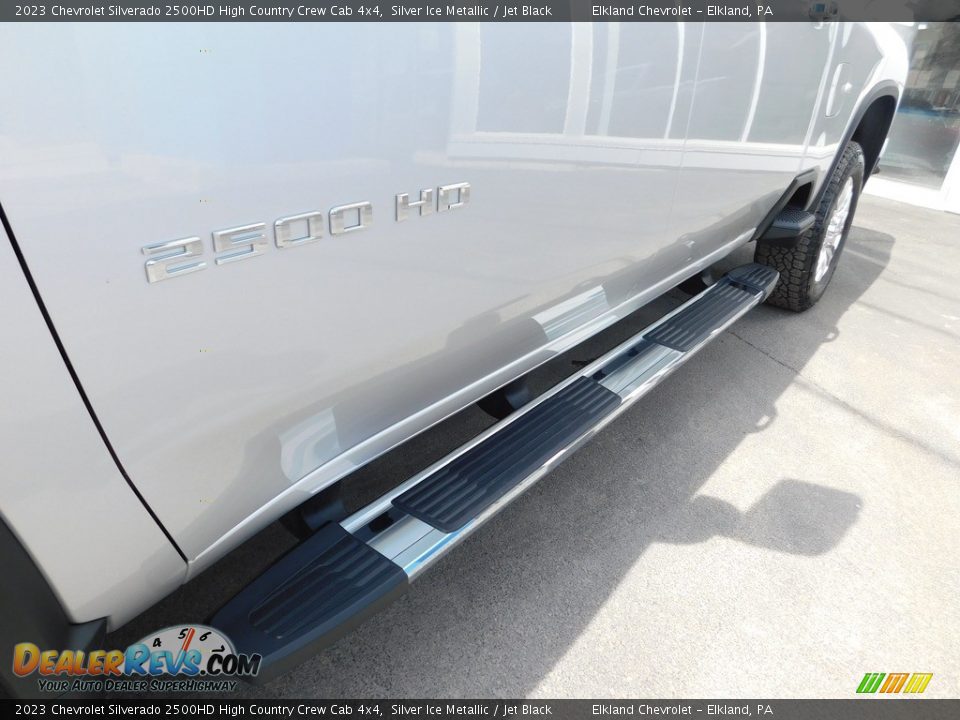 2023 Chevrolet Silverado 2500HD High Country Crew Cab 4x4 Silver Ice Metallic / Jet Black Photo #16