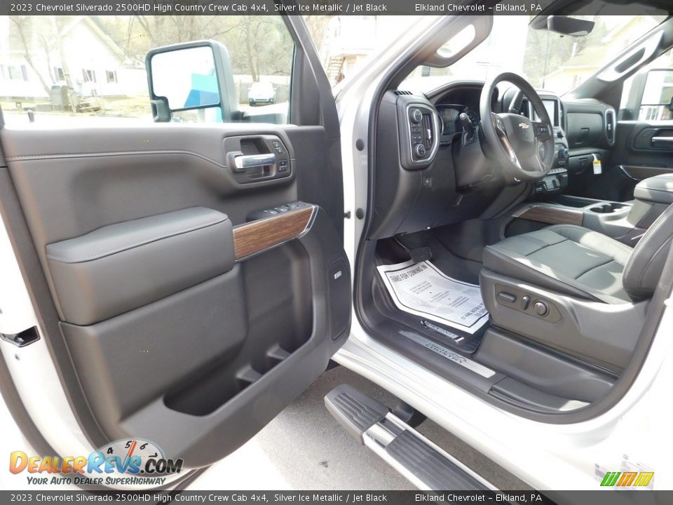 2023 Chevrolet Silverado 2500HD High Country Crew Cab 4x4 Silver Ice Metallic / Jet Black Photo #18