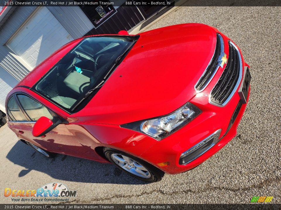 2015 Chevrolet Cruze LT Red Hot / Jet Black/Medium Titanium Photo #3