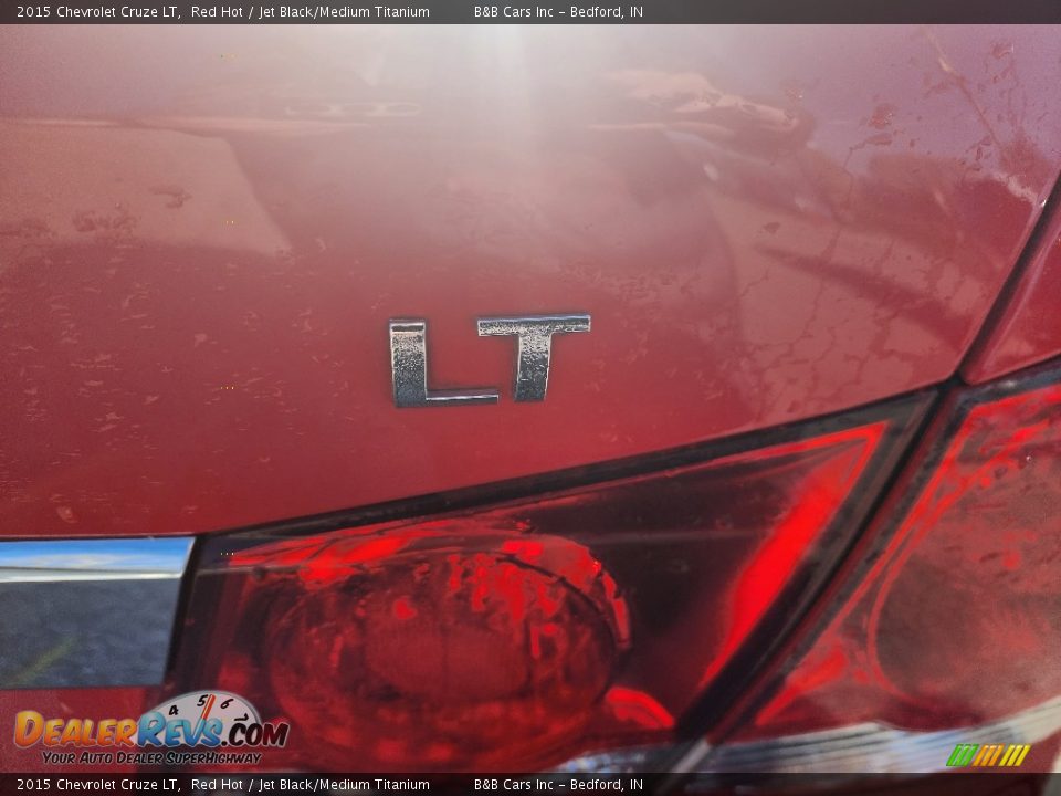 2015 Chevrolet Cruze LT Red Hot / Jet Black/Medium Titanium Photo #7
