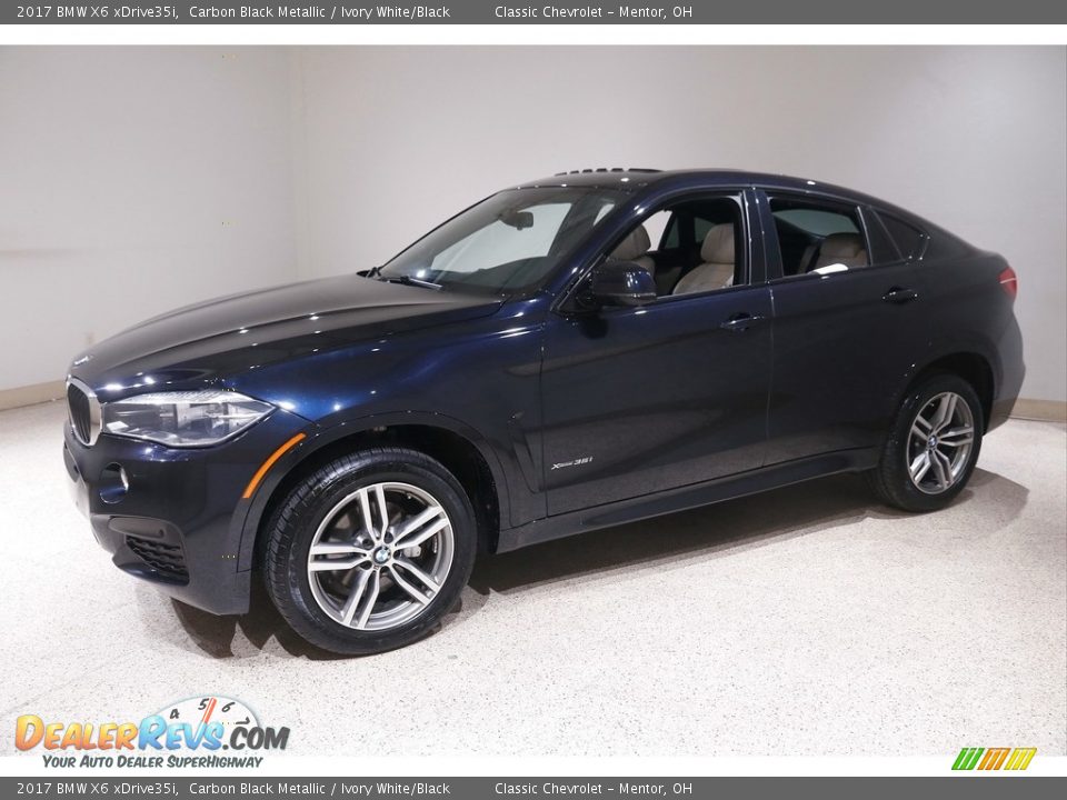 Front 3/4 View of 2017 BMW X6 xDrive35i Photo #3