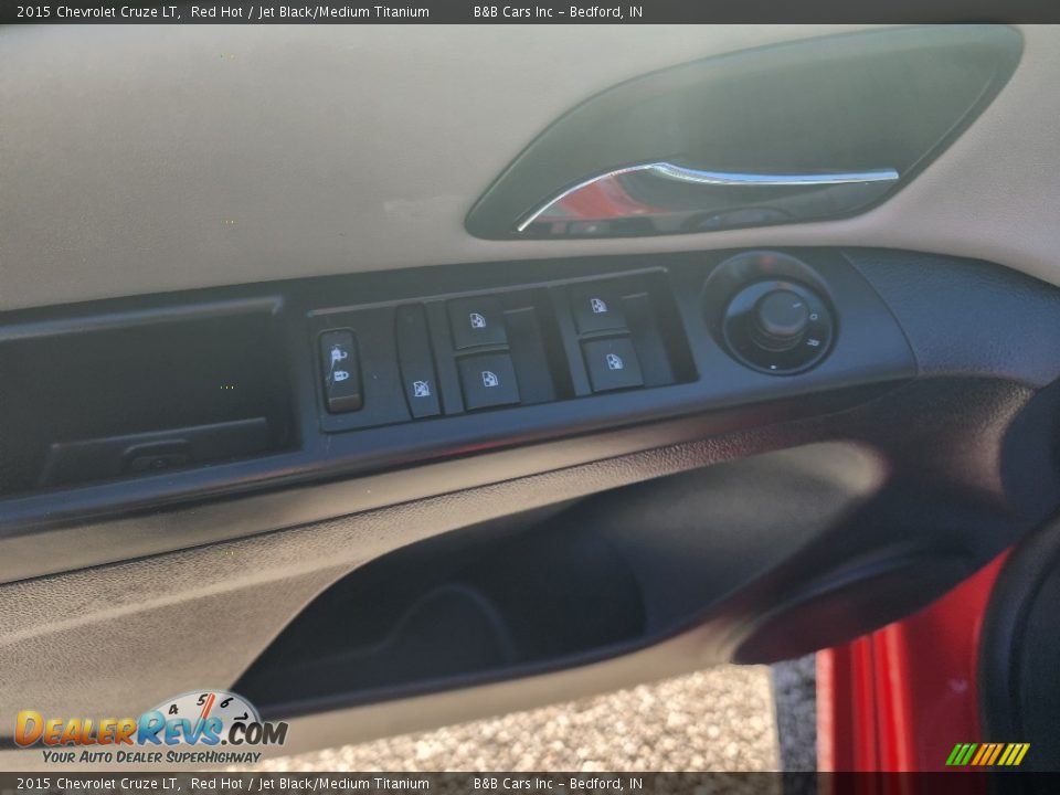 2015 Chevrolet Cruze LT Red Hot / Jet Black/Medium Titanium Photo #9
