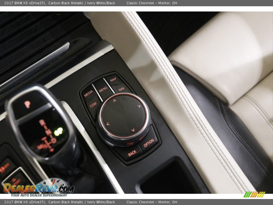 Controls of 2017 BMW X6 xDrive35i Photo #17