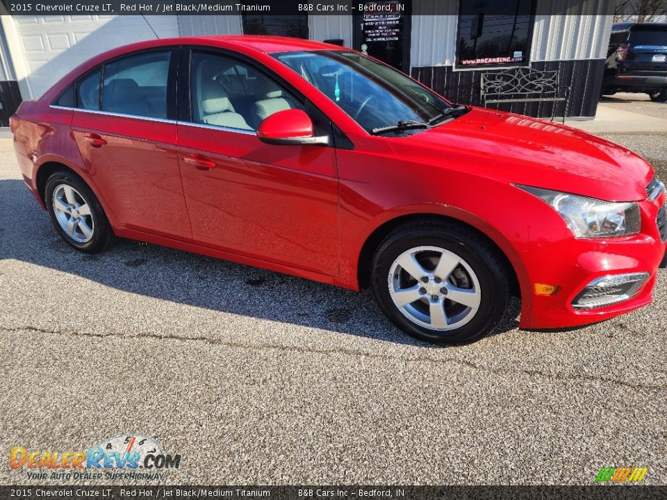 2015 Chevrolet Cruze LT Red Hot / Jet Black/Medium Titanium Photo #20