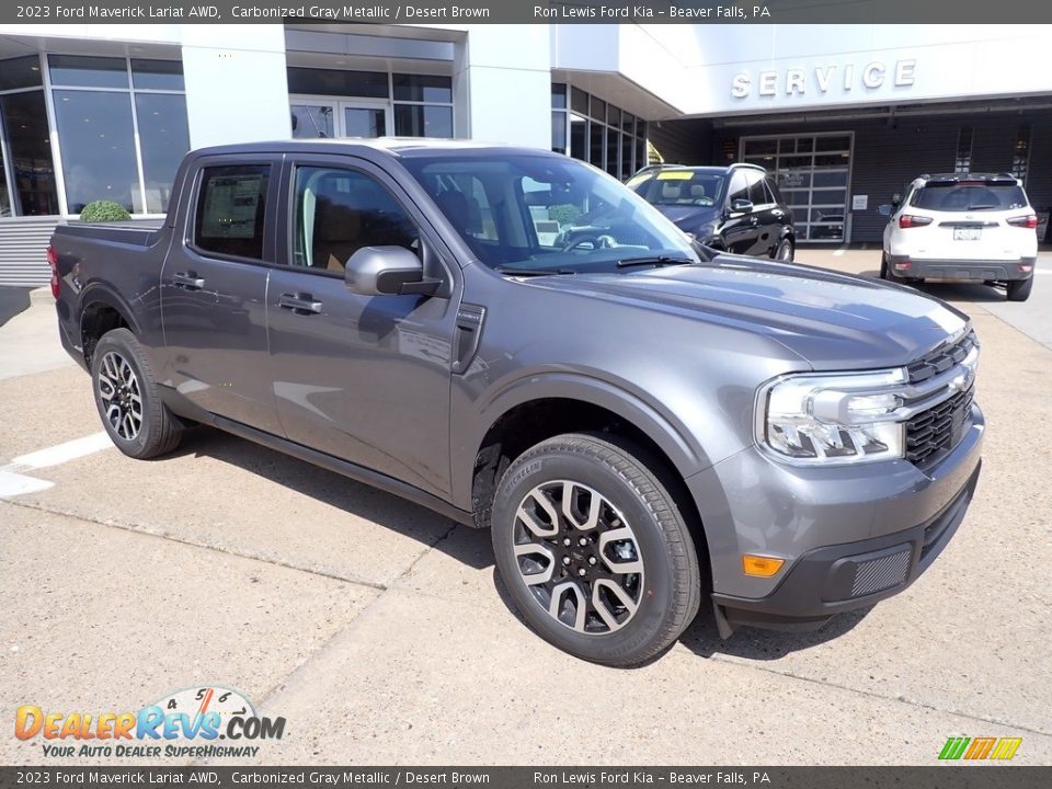 Front 3/4 View of 2023 Ford Maverick Lariat AWD Photo #2