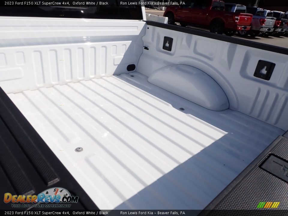 2023 Ford F150 XLT SuperCrew 4x4 Oxford White / Black Photo #12