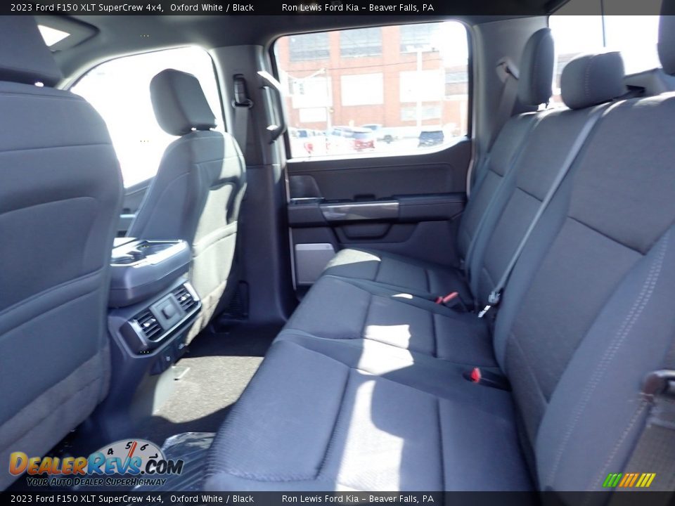 2023 Ford F150 XLT SuperCrew 4x4 Oxford White / Black Photo #13