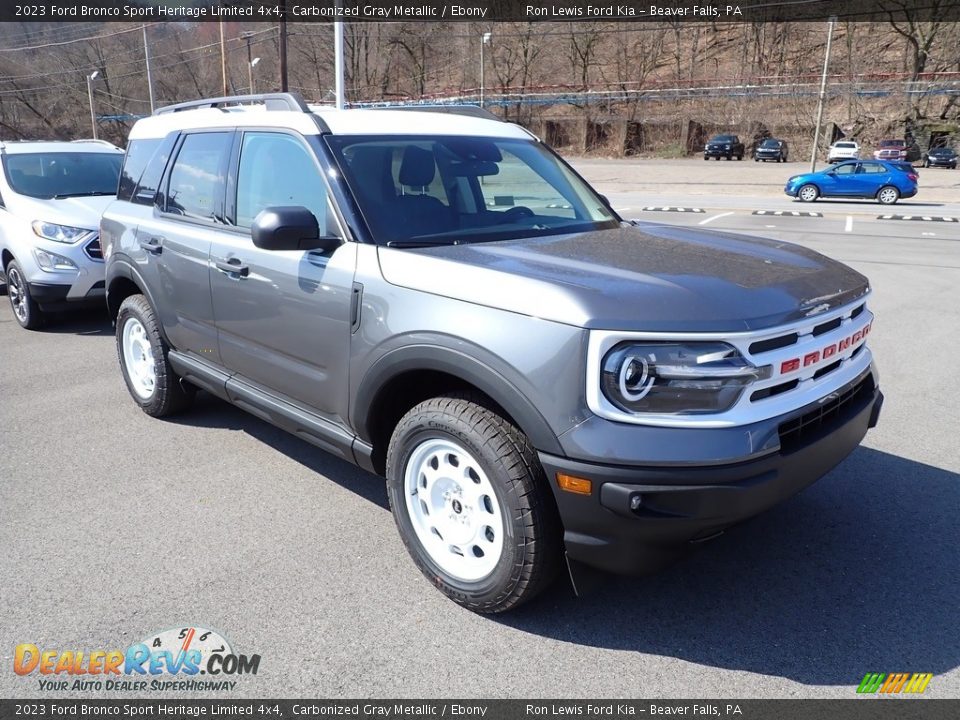Front 3/4 View of 2023 Ford Bronco Sport Heritage Limited 4x4 Photo #2