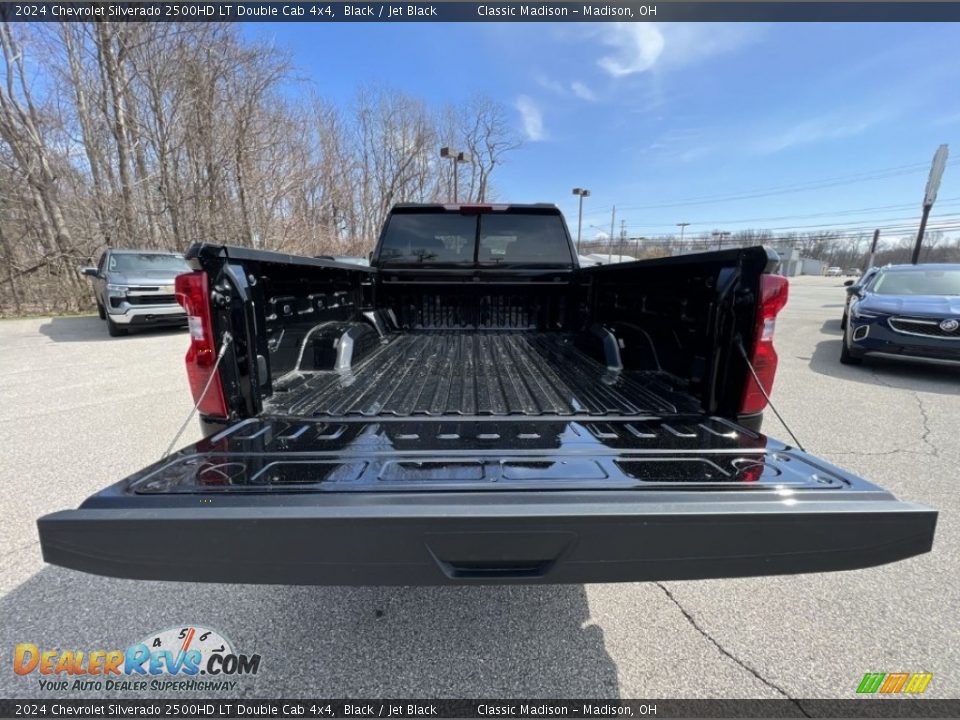 2024 Chevrolet Silverado 2500HD LT Double Cab 4x4 Black / Jet Black Photo #17