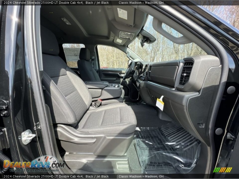 2024 Chevrolet Silverado 2500HD LT Double Cab 4x4 Black / Jet Black Photo #18