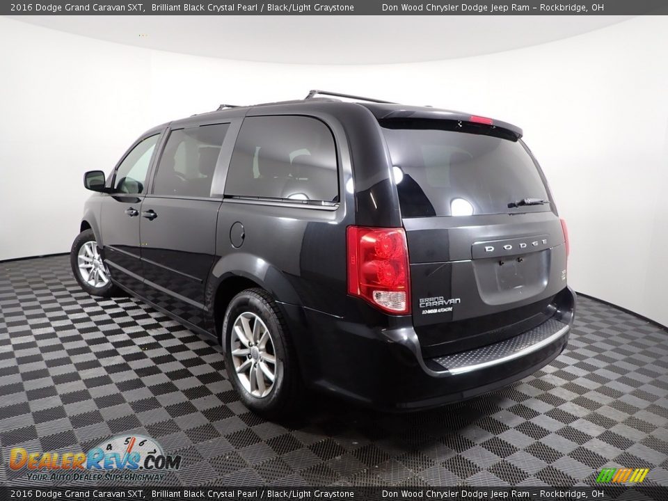 2016 Dodge Grand Caravan SXT Brilliant Black Crystal Pearl / Black/Light Graystone Photo #4