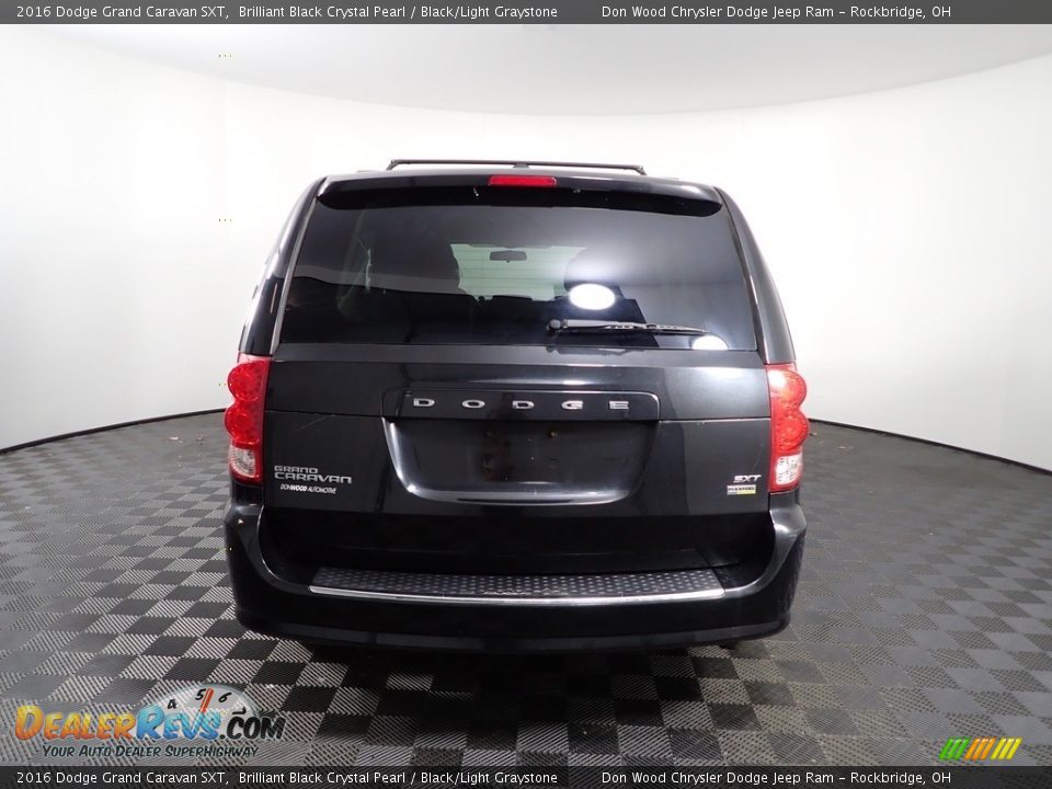 2016 Dodge Grand Caravan SXT Brilliant Black Crystal Pearl / Black/Light Graystone Photo #5
