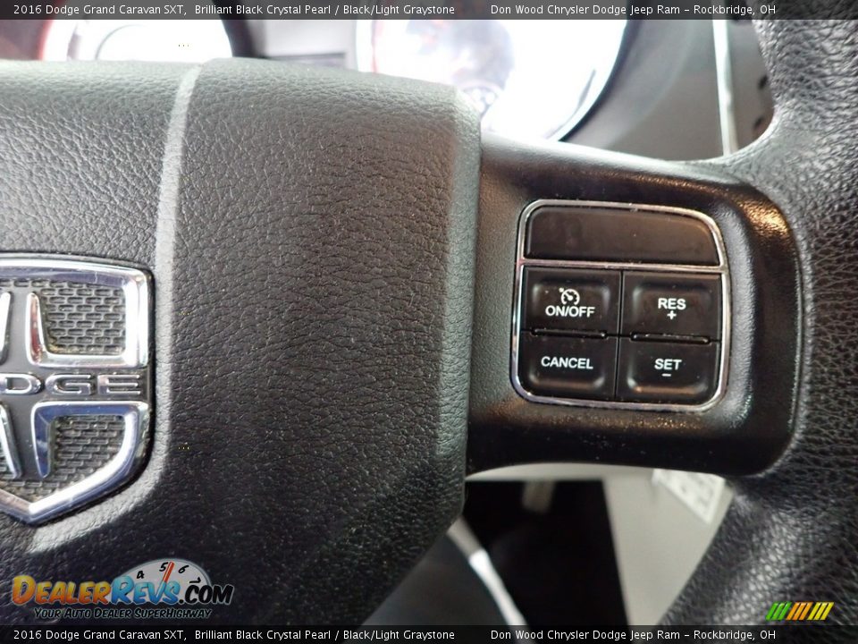 2016 Dodge Grand Caravan SXT Brilliant Black Crystal Pearl / Black/Light Graystone Photo #15
