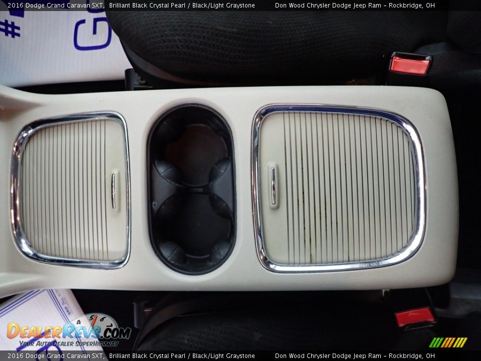 2016 Dodge Grand Caravan SXT Brilliant Black Crystal Pearl / Black/Light Graystone Photo #18