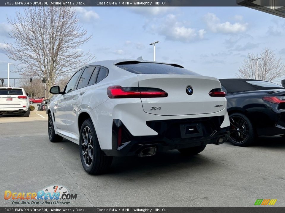 2023 BMW X4 xDrive30i Alpine White / Black Photo #3