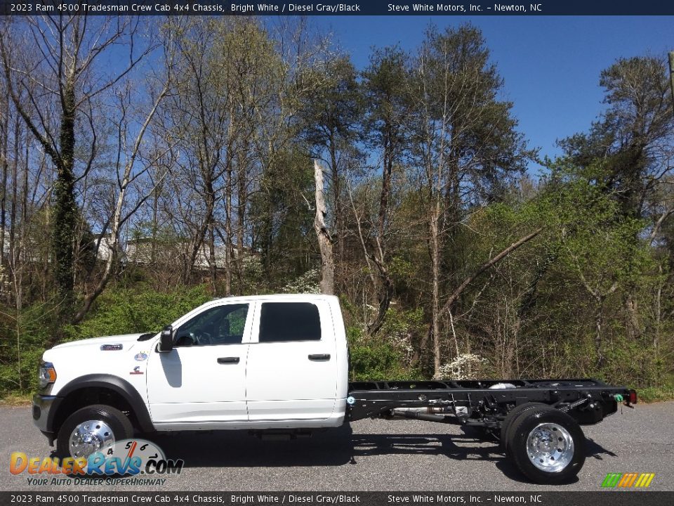 2023 Ram 4500 Tradesman Crew Cab 4x4 Chassis Bright White / Diesel Gray/Black Photo #1