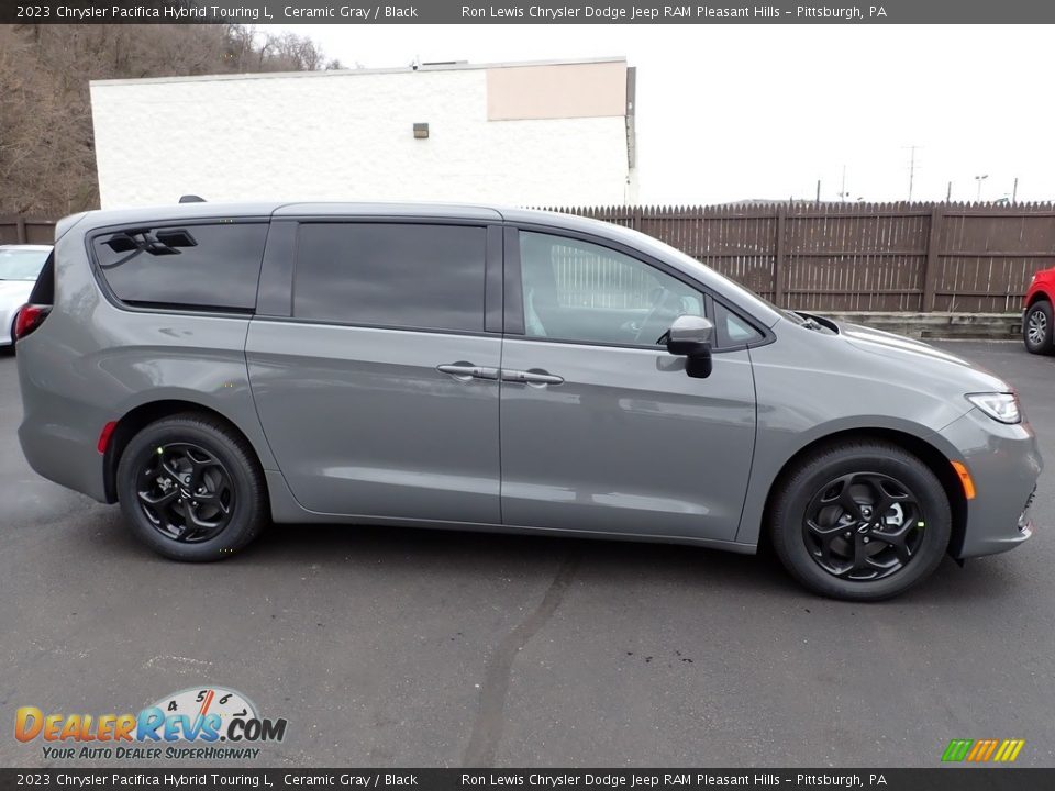 Ceramic Gray 2023 Chrysler Pacifica Hybrid Touring L Photo #7