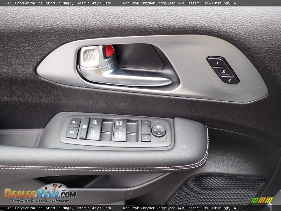 Door Panel of 2023 Chrysler Pacifica Hybrid Touring L Photo #14