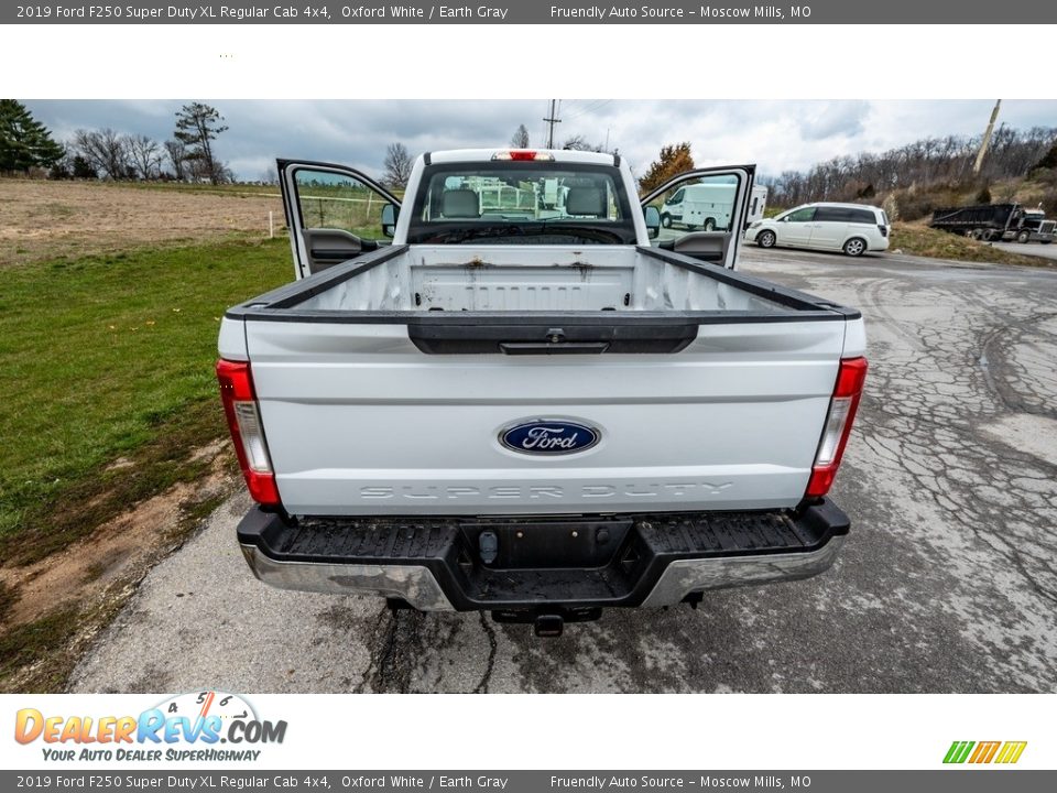 2019 Ford F250 Super Duty XL Regular Cab 4x4 Oxford White / Earth Gray Photo #20