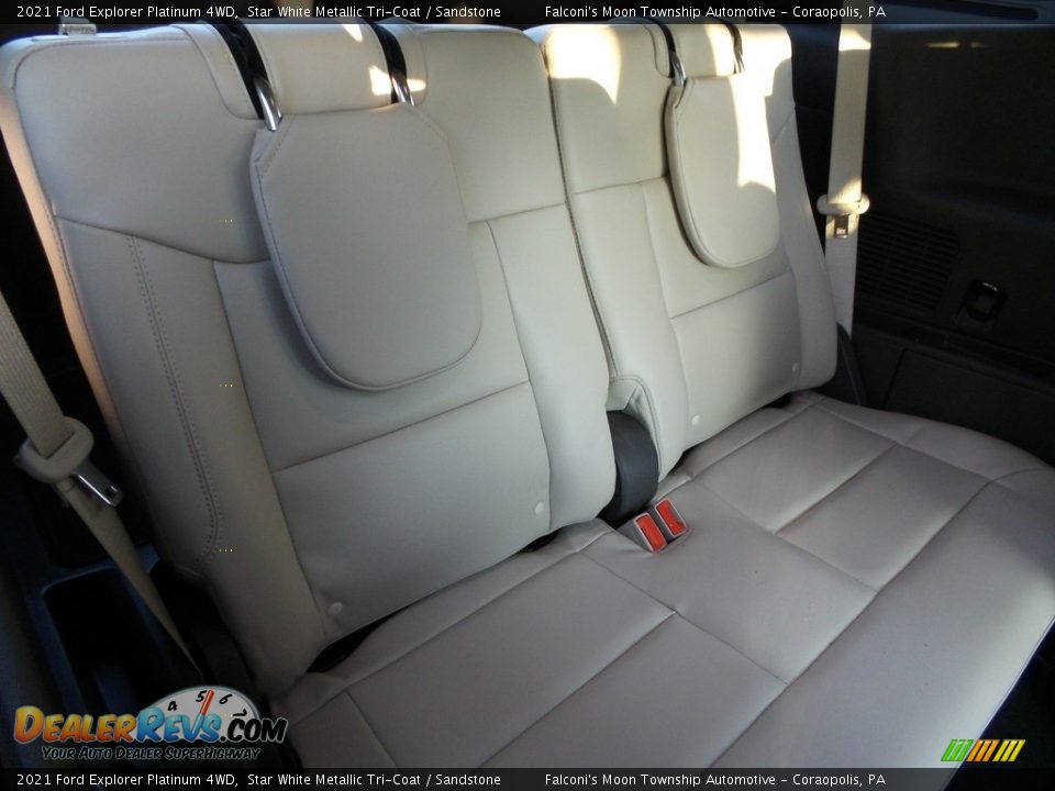 2021 Ford Explorer Platinum 4WD Star White Metallic Tri-Coat / Sandstone Photo #17