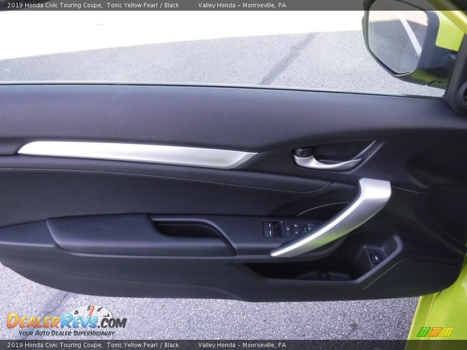 Door Panel of 2019 Honda Civic Touring Coupe Photo #11