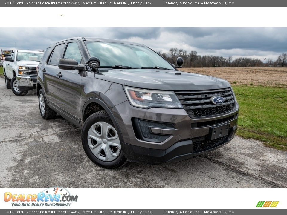 Front 3/4 View of 2017 Ford Explorer Police Interceptor AWD Photo #1