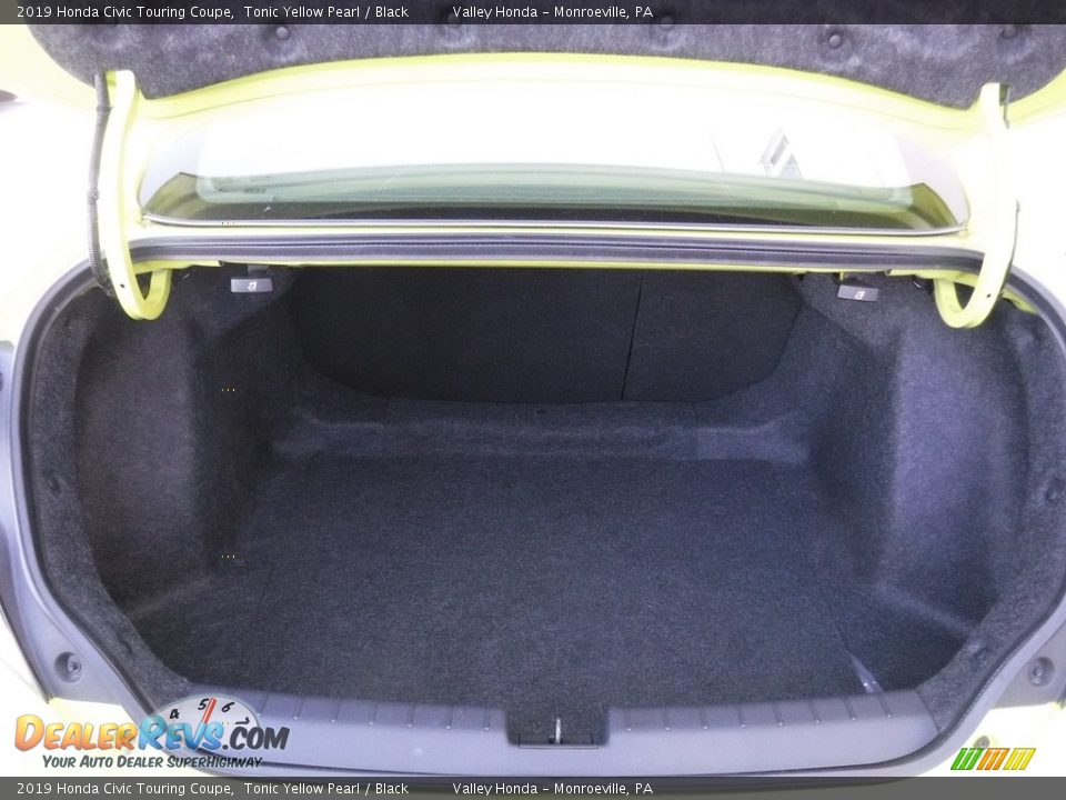 2019 Honda Civic Touring Coupe Trunk Photo #28