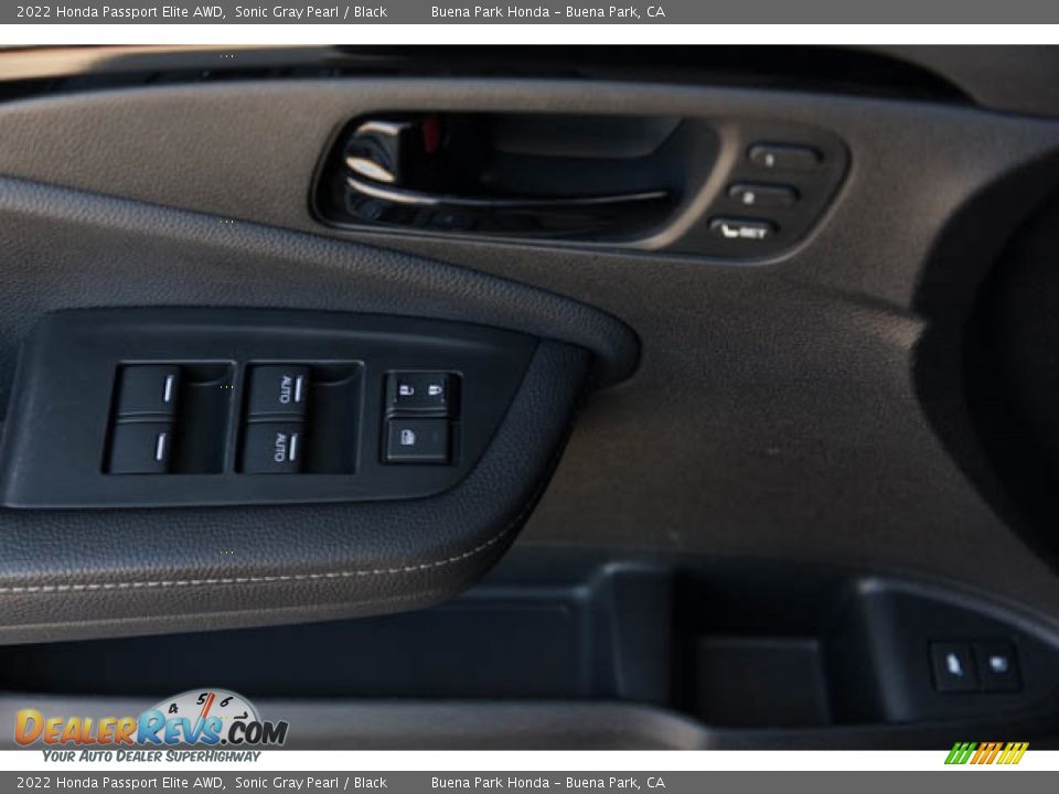 Door Panel of 2022 Honda Passport Elite AWD Photo #32