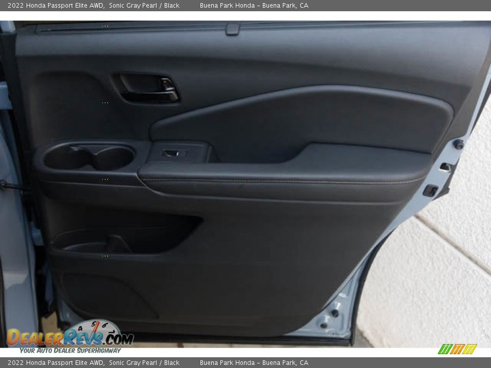 Door Panel of 2022 Honda Passport Elite AWD Photo #35