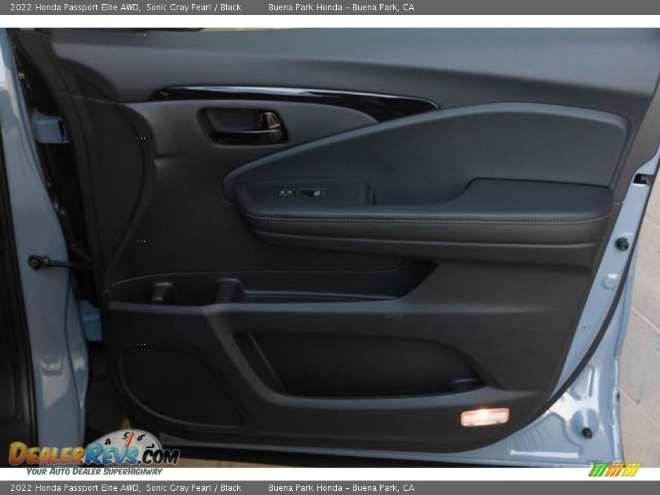 Door Panel of 2022 Honda Passport Elite AWD Photo #36