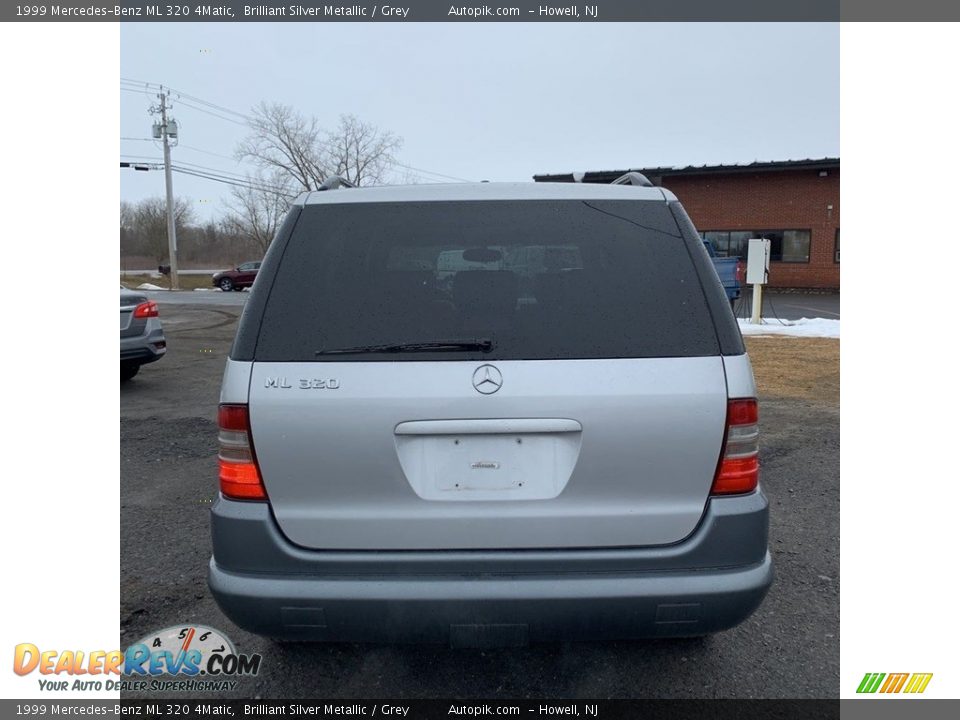 1999 Mercedes-Benz ML 320 4Matic Brilliant Silver Metallic / Grey Photo #4