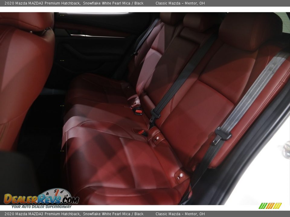 2020 Mazda MAZDA3 Premium Hatchback Snowflake White Pearl Mica / Black Photo #19