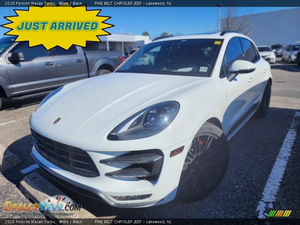 2018 Porsche Macan Turbo White / Black Photo #1